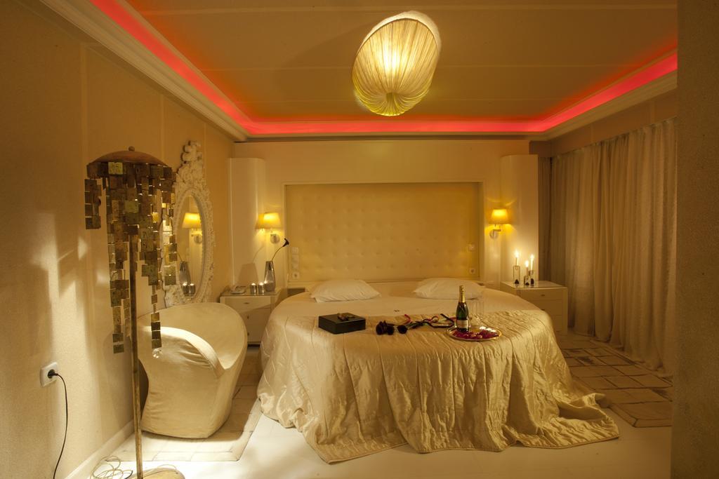 The Crystal Blue Hotel Athens Ngoại thất bức ảnh