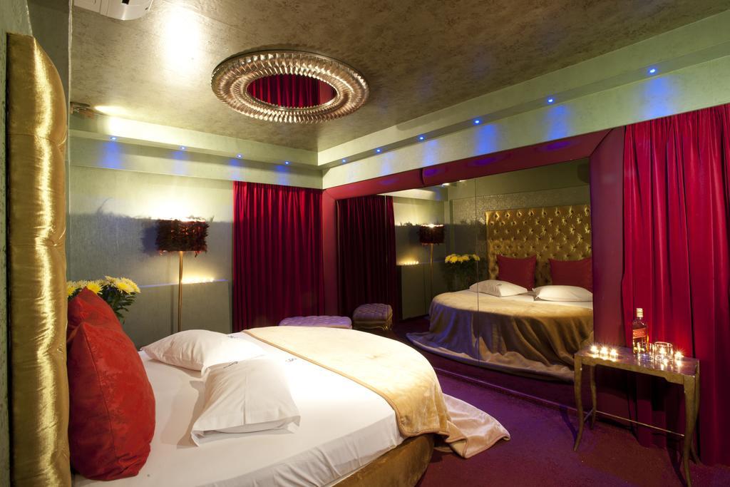 The Crystal Blue Hotel Athens Ngoại thất bức ảnh